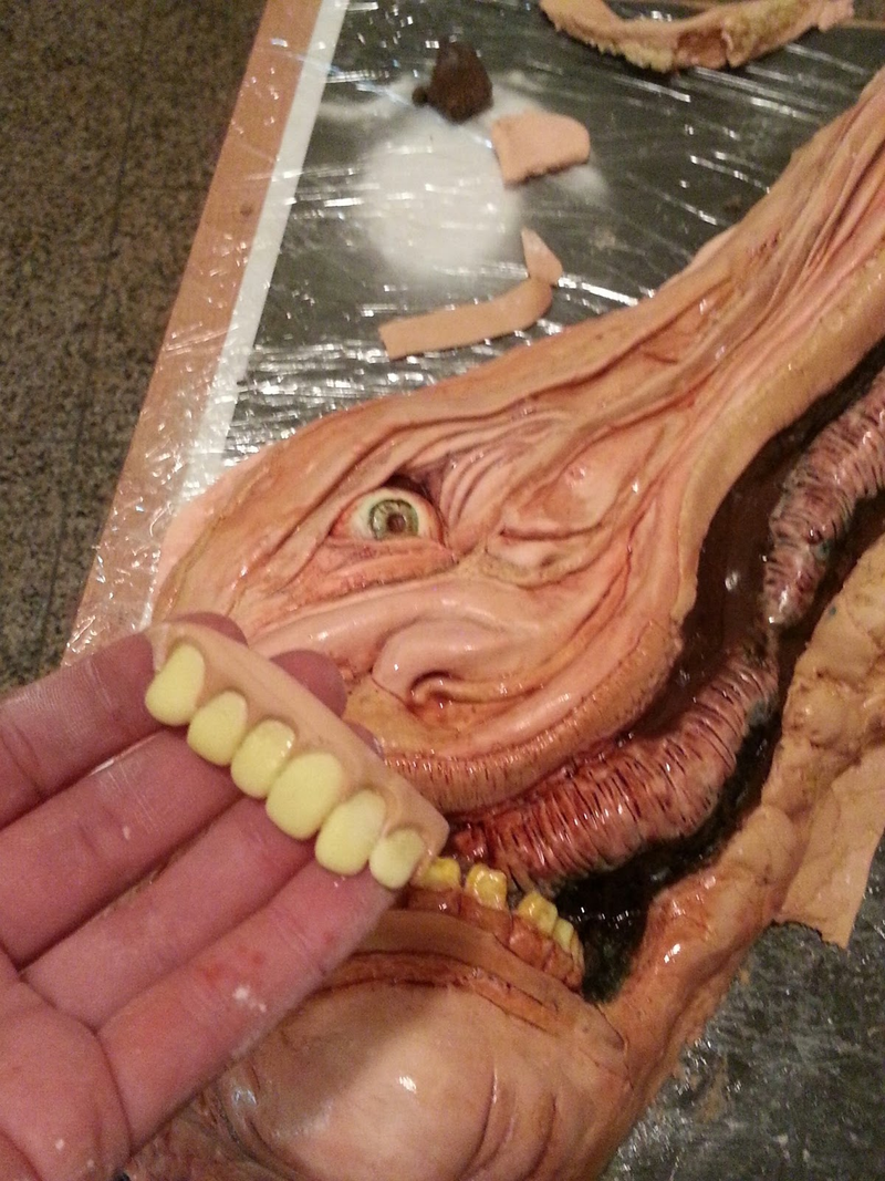 Illustration for article titled Totally Revolting Birthday Cake Shaped Like "Split-Face" from The Thing
